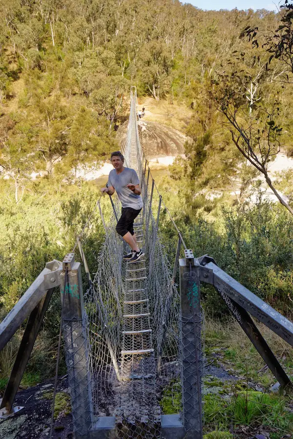 Bowtells Bridge, Sam